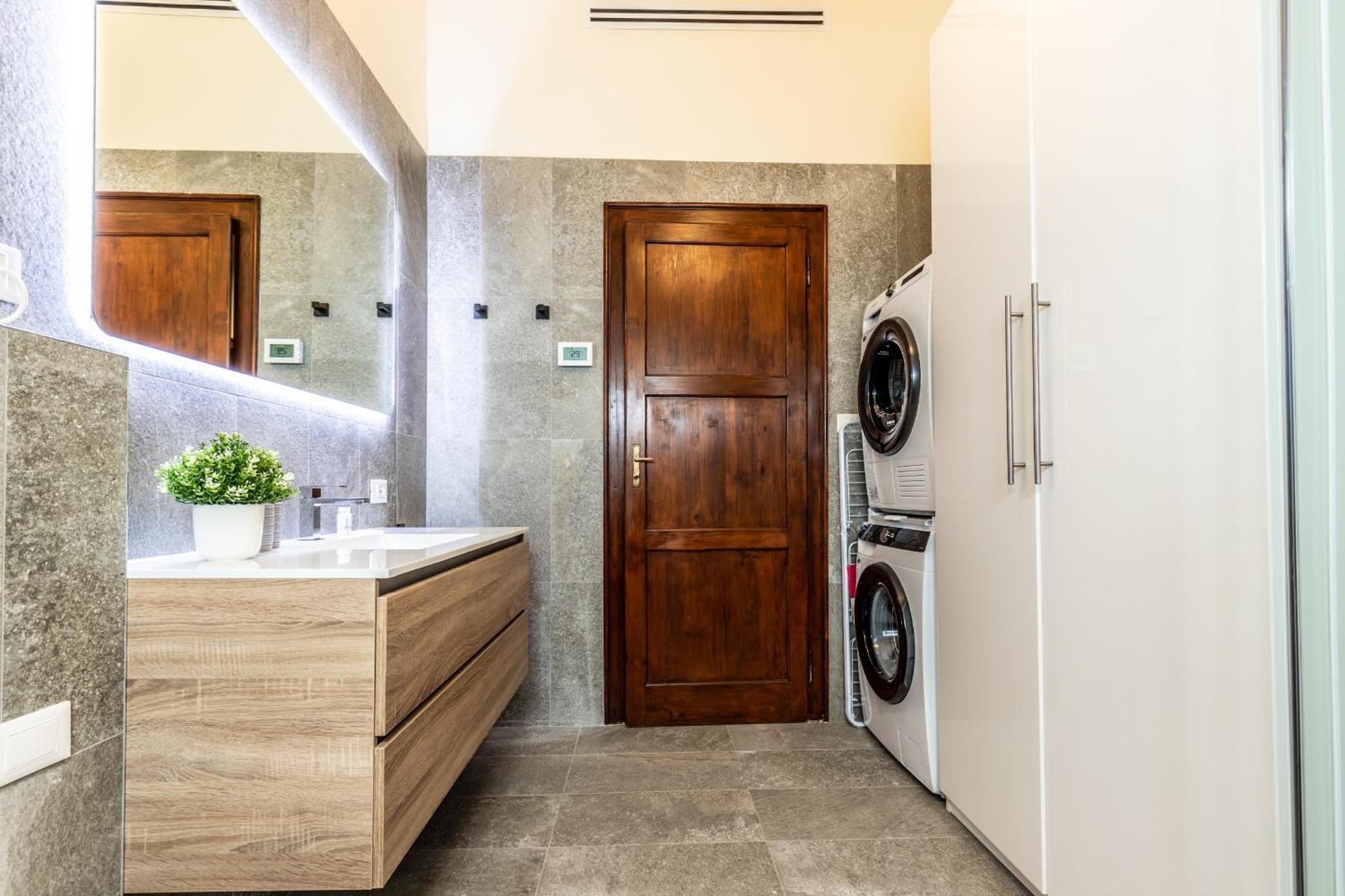 Housmart Emilia Levante 98 Bologna Exterior foto